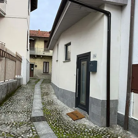 Apartamento Modern & Cozy Getaway Above Maggiore *